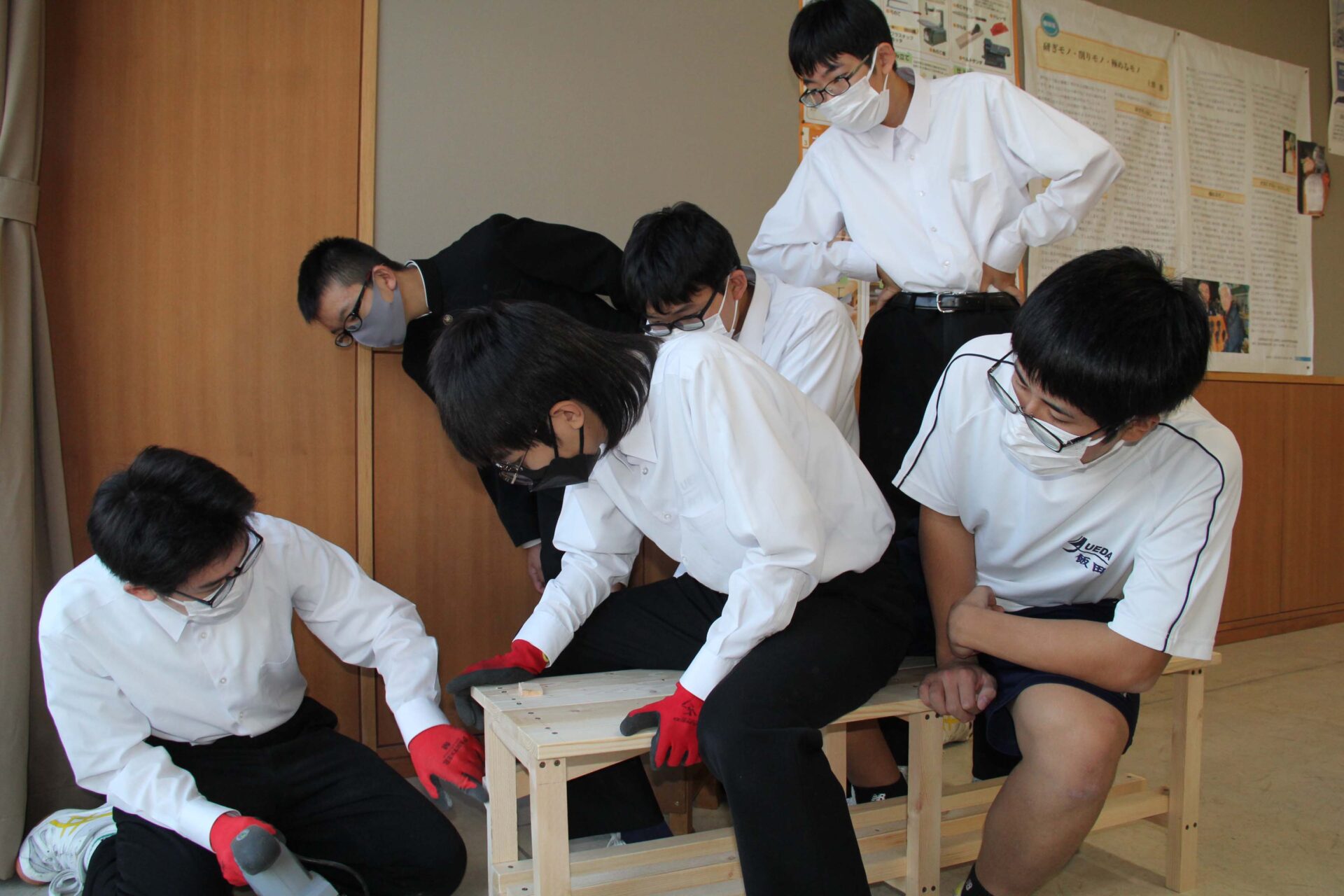 上田市の第四中学校は「0→1（ゼロワン）チャレンジ」の活動を行う